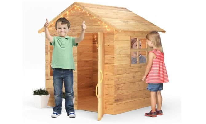 Discovering the Big Game Hunters Wooden Playhouse 1