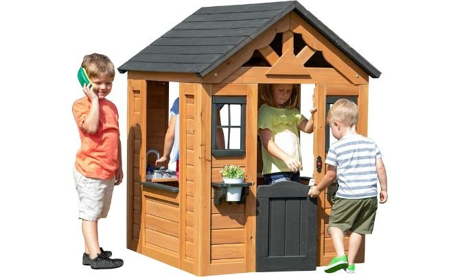 Playhouse with Sandbox Feature – Best Imaginative Playsets for Kids